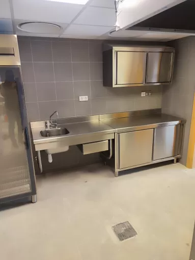 Installation complète d'une cuisine dans une école à Porto-Vecchio, Bastia, SOMATECO